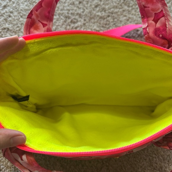 Marc Jacobs Vibrant Pink Floral Laptop Bag with Yellow Polyester Fiber Interior - Picture 8 of 13